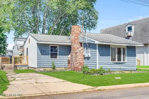 Renovated Two-House Multifamily