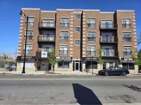 Lincoln Square Commercial Space Available