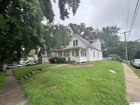 Corner-Lot Triplex