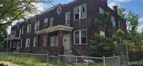 Multifamily Apartment Building