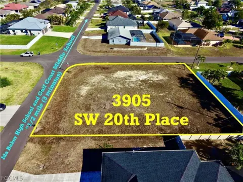 Corner Lot in Cape Coral