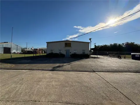 Multi-Building Flex Property