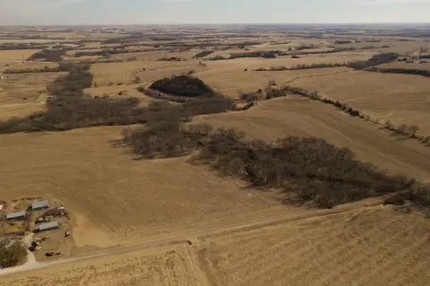 Multi-Use Acreage Near Lincoln