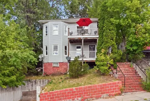 Two-Unit Duplex with Balcony