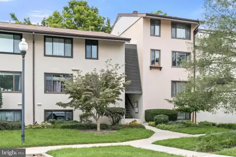 Lake-View Residential Income Property