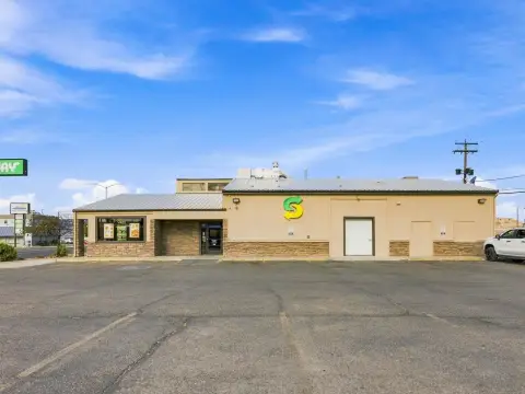 Restaurant Building with Vacant Space