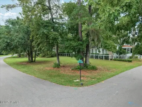 Desirable Homesite in Habersham