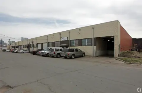 Versatile Commercial Space on Riverfront