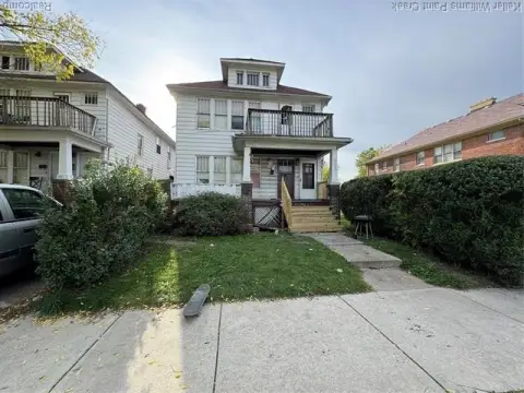Detroit Duplex with Investment Potential