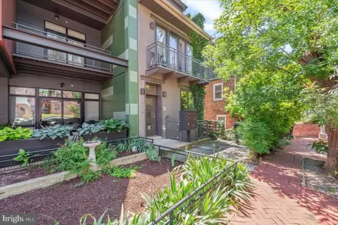 2BR/1BA Condo with Balcony