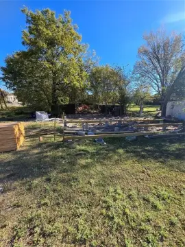 Residential Land in Ennis, TX