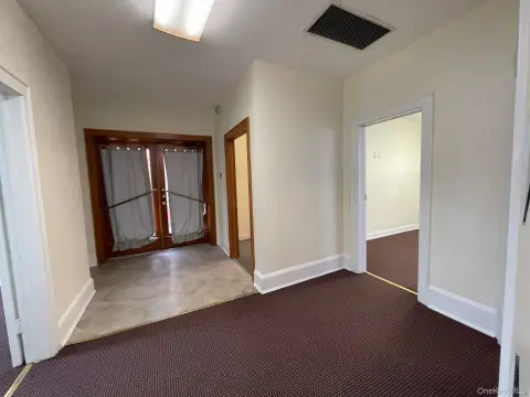 Elegant Office Suite in Douglaston