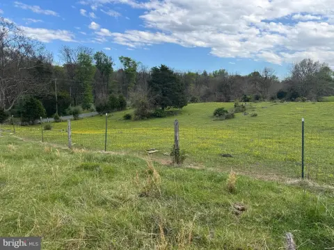 Martinsburg Land Near Potomac River
