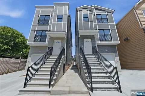 Duplex With Finished Walkout Level