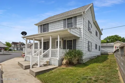 Well-Maintained Duplex with Storage