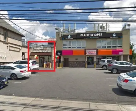 Staten Island Storefront in Plaza