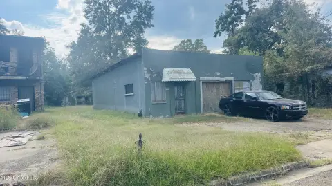 Commercial Building in Jackson, MS