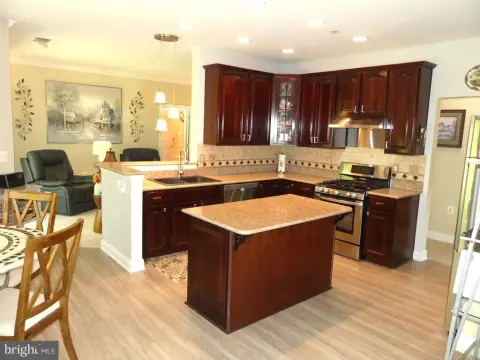 Elevator-Served Residential Income Property
