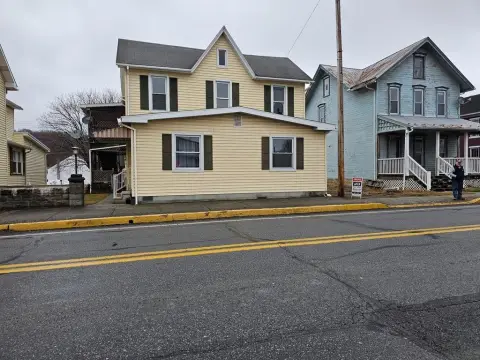 Orbisonia Duplex with Fenced Yard