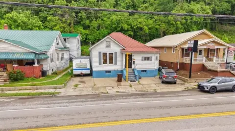 Versatile Commercial/Residential Income Property