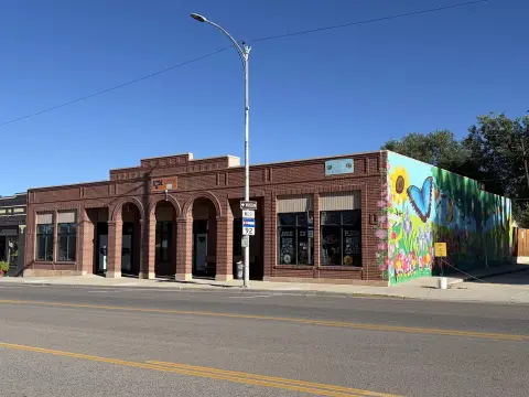 Mixed-Use Building with Studio Apartment