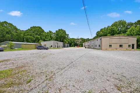Flex Space with Warehouse Area