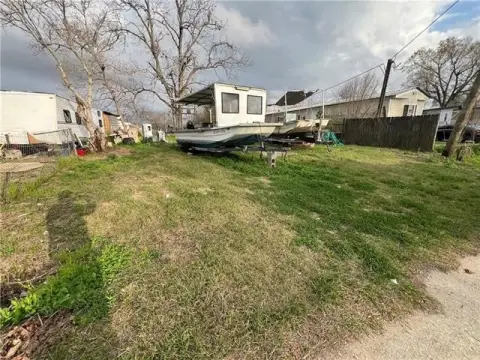 Vacant Lot in Poydras, LA