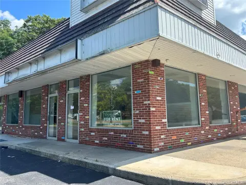 Corner Retail & Office in Shopping Center