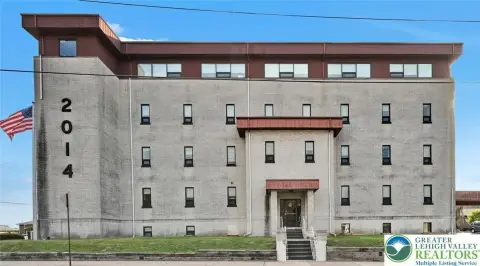 Versatile Office Building with Great Views