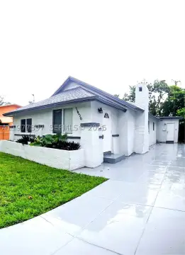 Income Duplex With Independent Meters