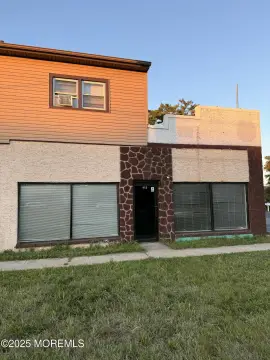 Mixed-Use Retail and Residential Building