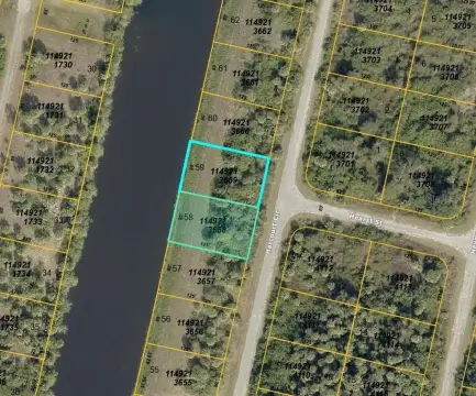 Waterfront Lots in Growing North Port