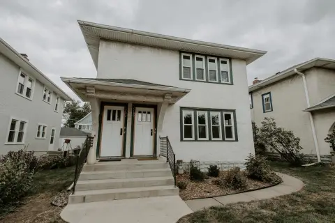 Updated 1920s Duplex