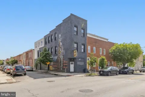 Versatile Mixed-Use Property in Pigtown