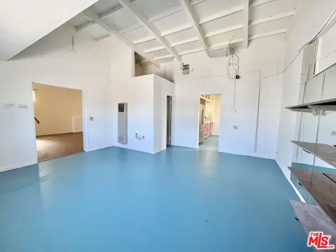 North Hollywood Live/Work Compound