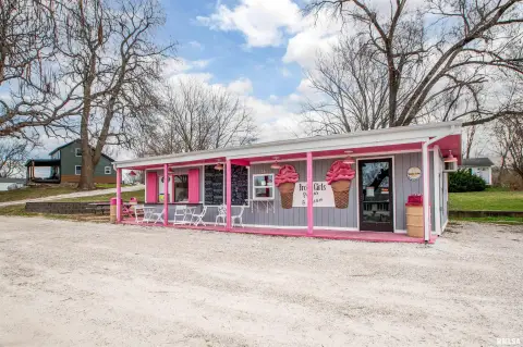 Turnkey Pizza and Ice Cream Restaurant