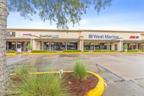 Retail Space in Shopping Center