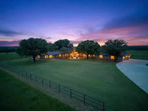 Custom Horse Property with Arena