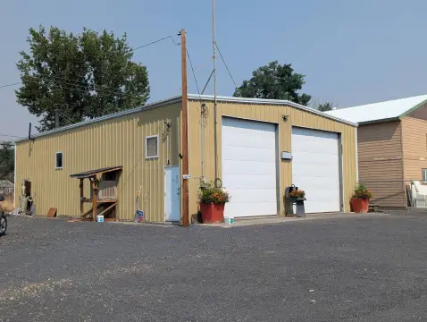 Insulated Shop with Oversized Garage Doors