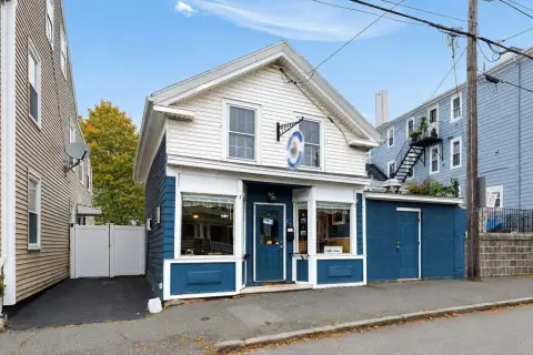 Standalone Storefront Condominium