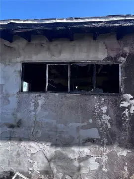 Barstow Triplex Near Downtown