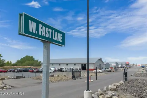Multi-Unit Industrial Warehouse