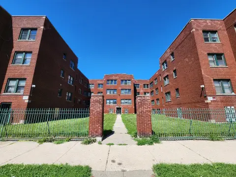 34-Unit Apartment Building