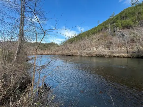 Flat Riverfront Lot in Murphy