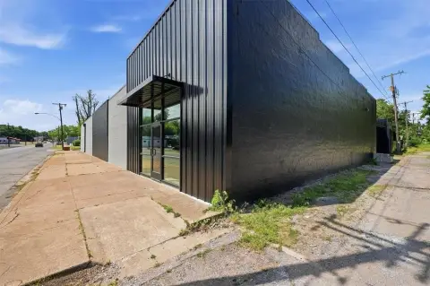 Versatile Industrial Property in Denison