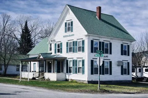 Mixed-Use Restaurant Property
