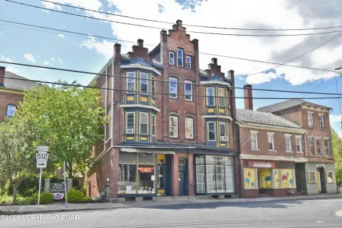 Mixed-Use Income Building with Retail