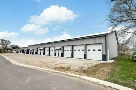 Glencoe Commercial Storage Units