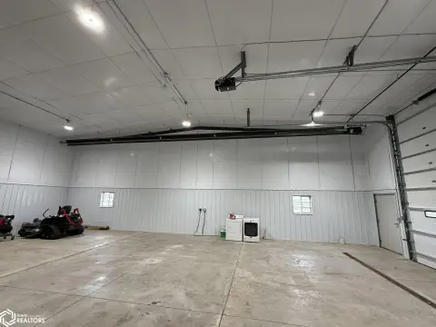Insulated Warehouse with Radiant Heat
