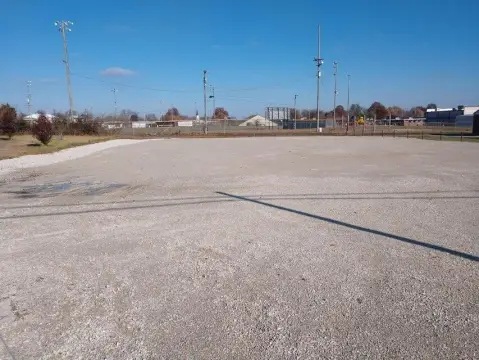Land in High Traffic Location